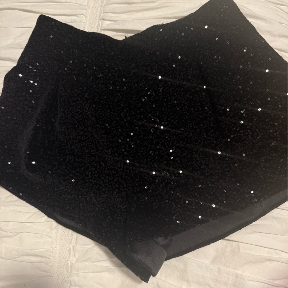 NWT Zara sequin shorts